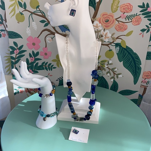 Glass jewelry set - Picture 6 of 15